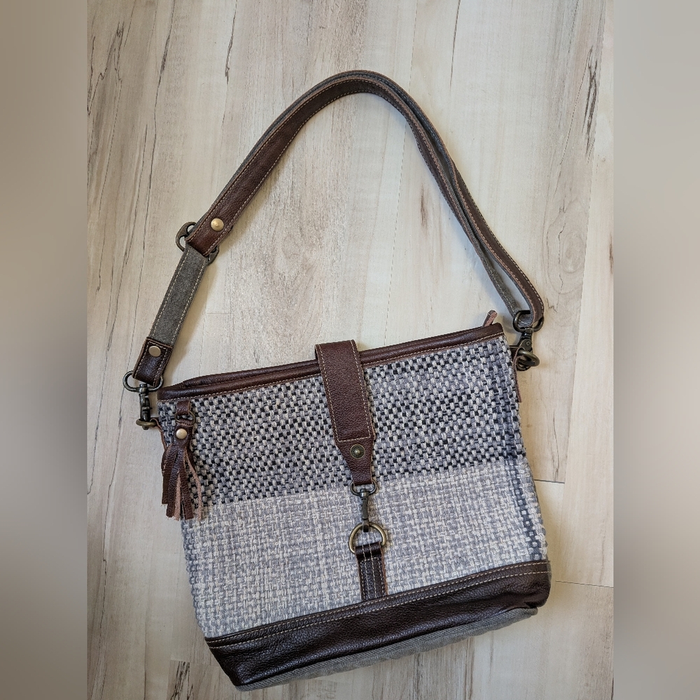 Myra Bag Crossbody Purse Texurized Look & Leather - Picture 14 of 15